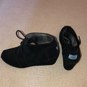 Tom’s Booties